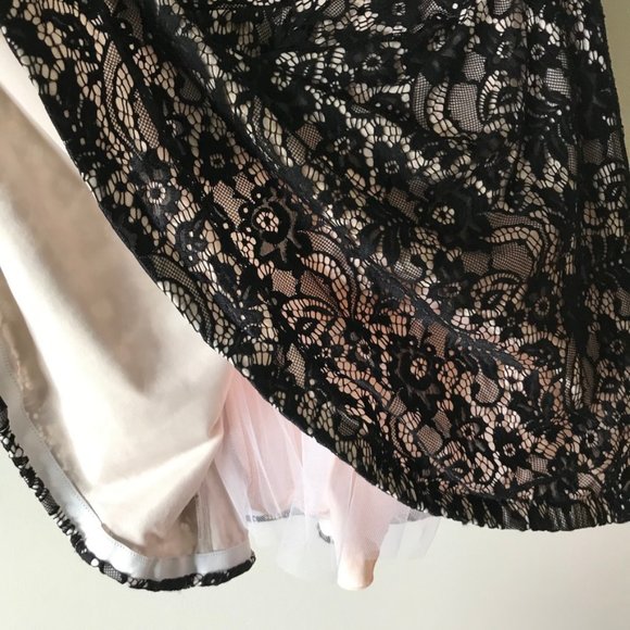 Lace Flare Off the Shoulder Prom Dress - Picture 5 of 9